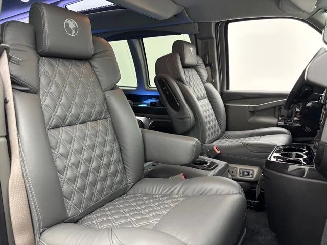 New 2026 Summit White GMC Work Van image 25