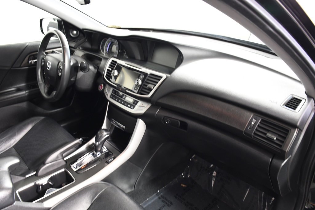 Used 2015 Crystal Black Pearl Honda EX-L image 19