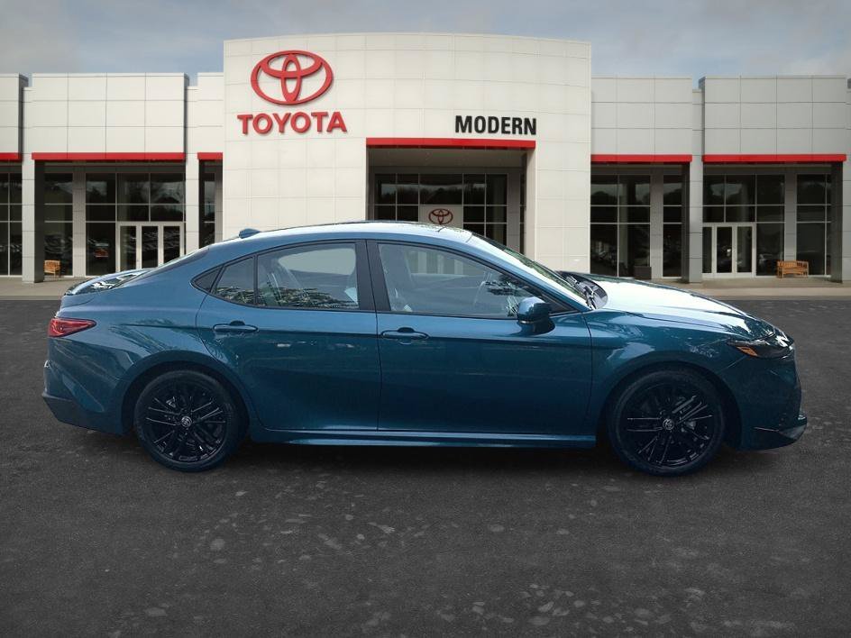 Used 2025 Ocean Toyota SE image 4