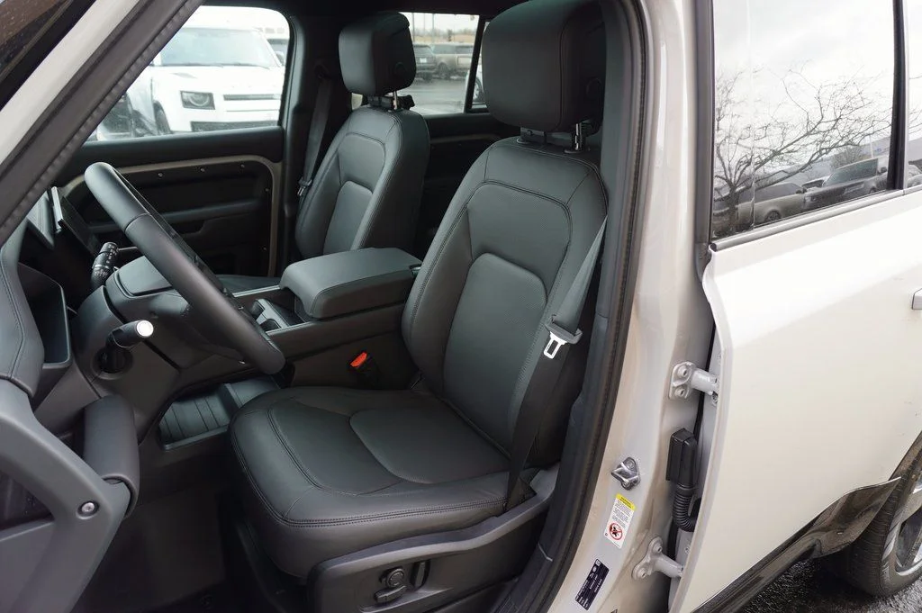 Certified Used 2026 Gray Land Rover X-Dynamic SE image 14