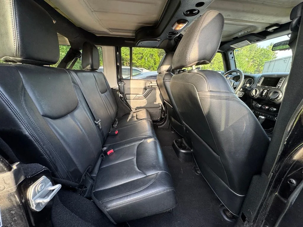 Used 2017 Black Jeep Unlimited Sahara image 11