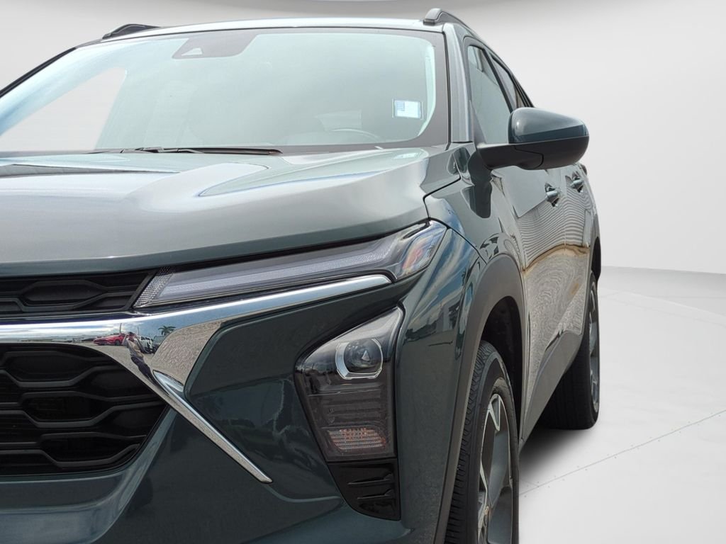 Used 2025 Gray Chevrolet LT image 23