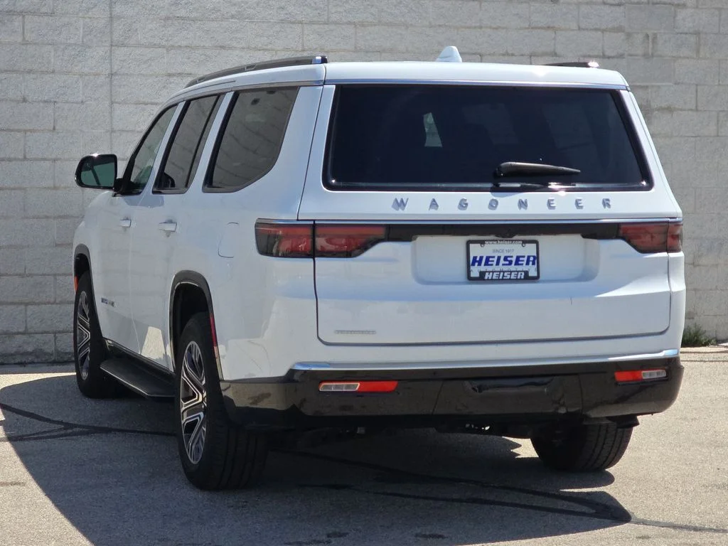 Used 2023 White Jeep Base image 11
