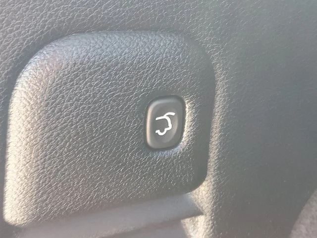Used 2018 Diamond Black C Jeep Trailhawk image 37