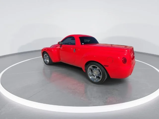 Used 2005 Red Chevrolet Base image 1