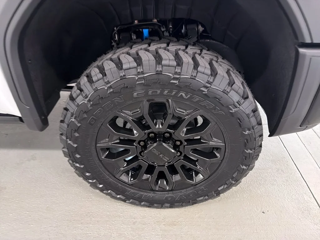 New 2026 Summit White GMC AT4X image 4