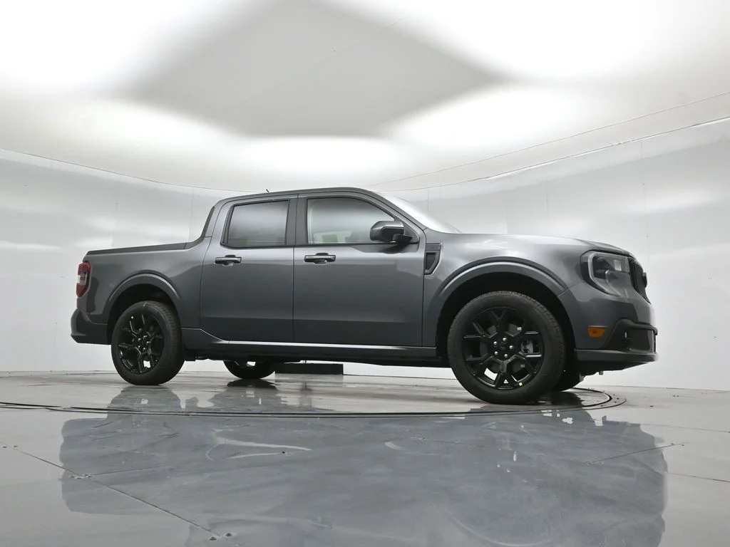 New 2026 Carbonized Gray Metallic Ford Lobo Standard image 3
