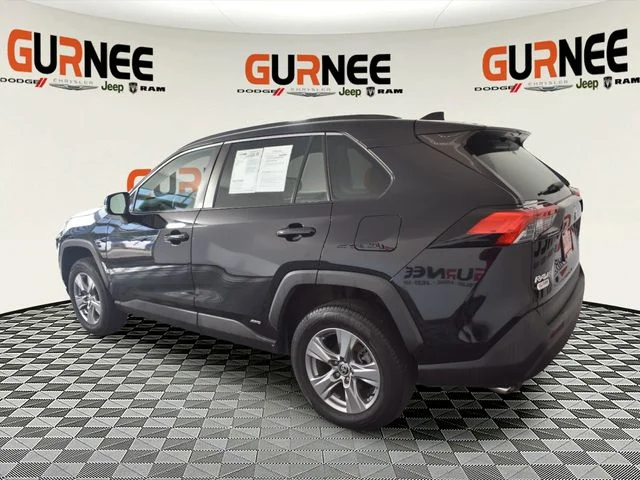 Used 2022 Black Toyota XLE image 3