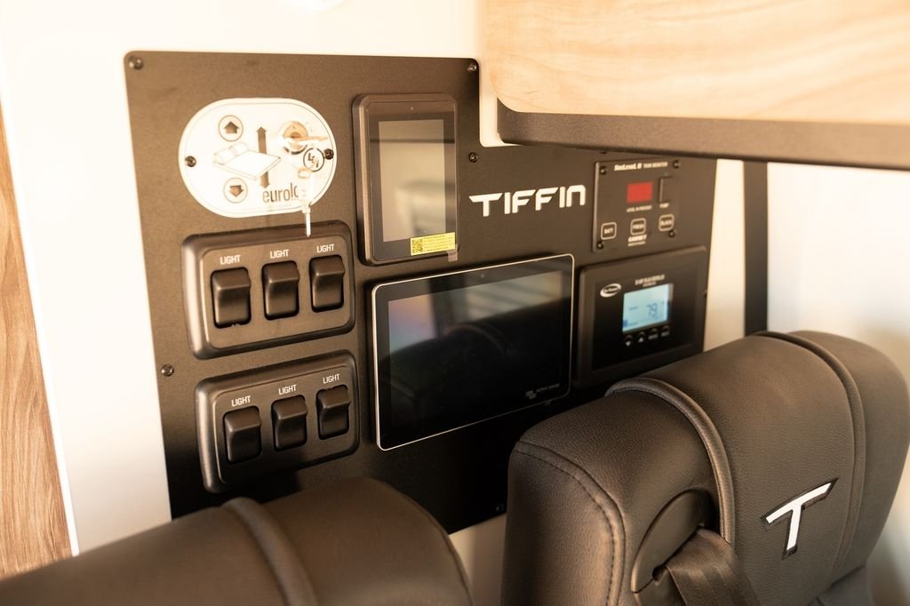 Used 2023 White Mercedes-Benz TIFFIN GH1-AB image 65