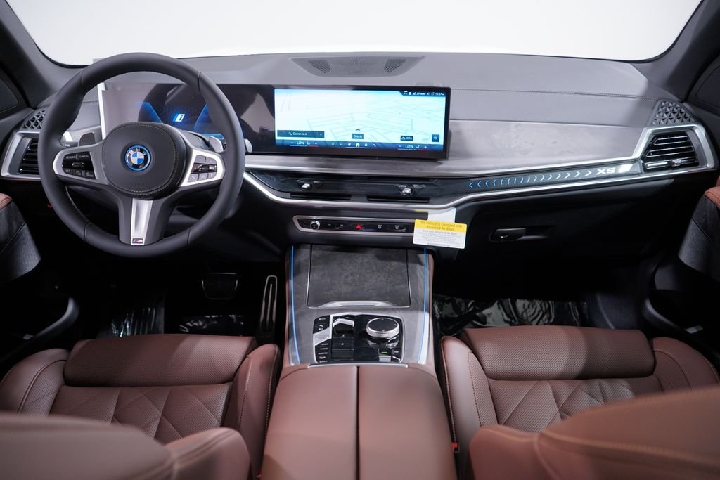 New 2026 Alpine White BMW xDrive50e image 10