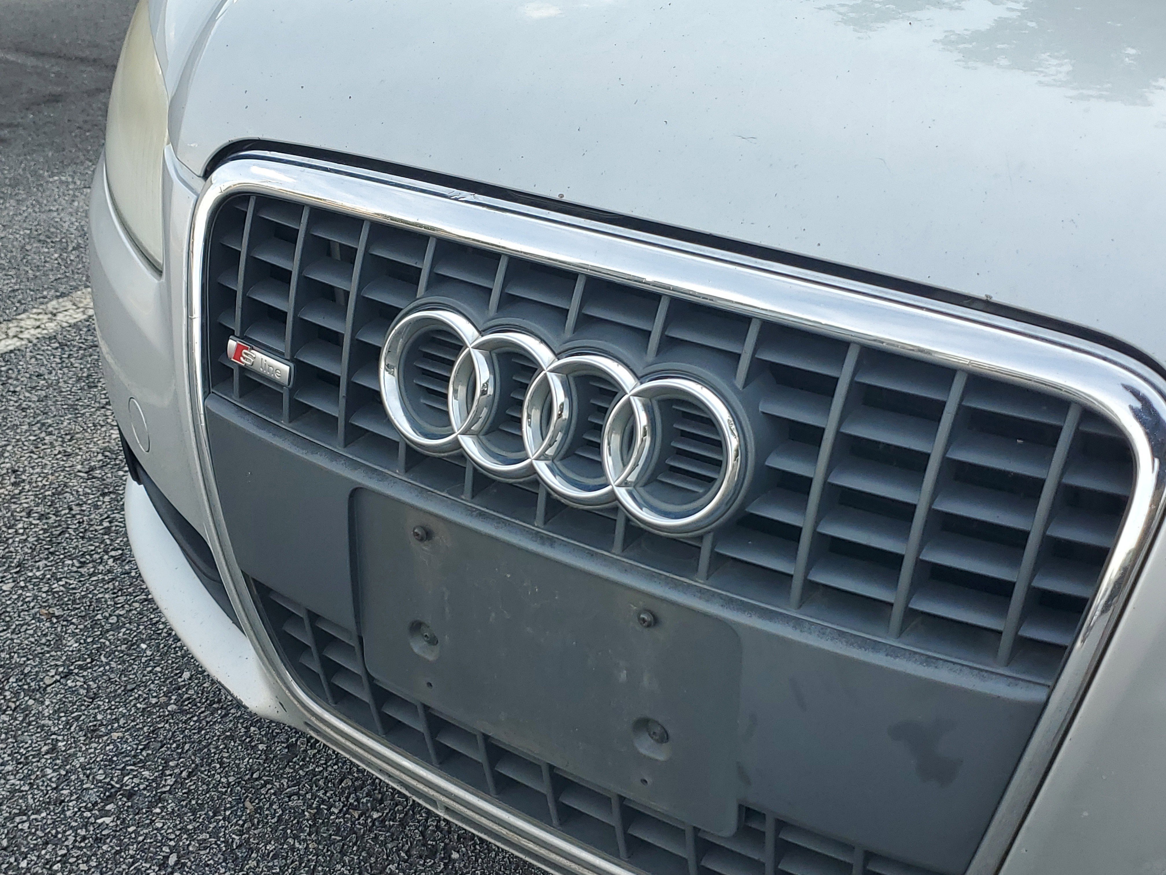 Used 2008  Audi 2.0T image 4
