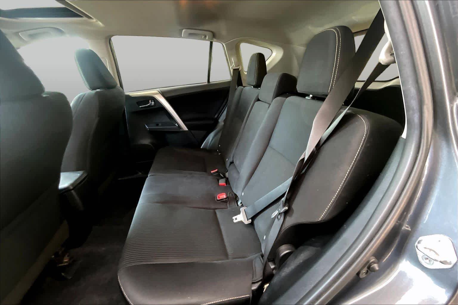 Used 2015 Magnetic Gray Metallic Toyota XLE image 21