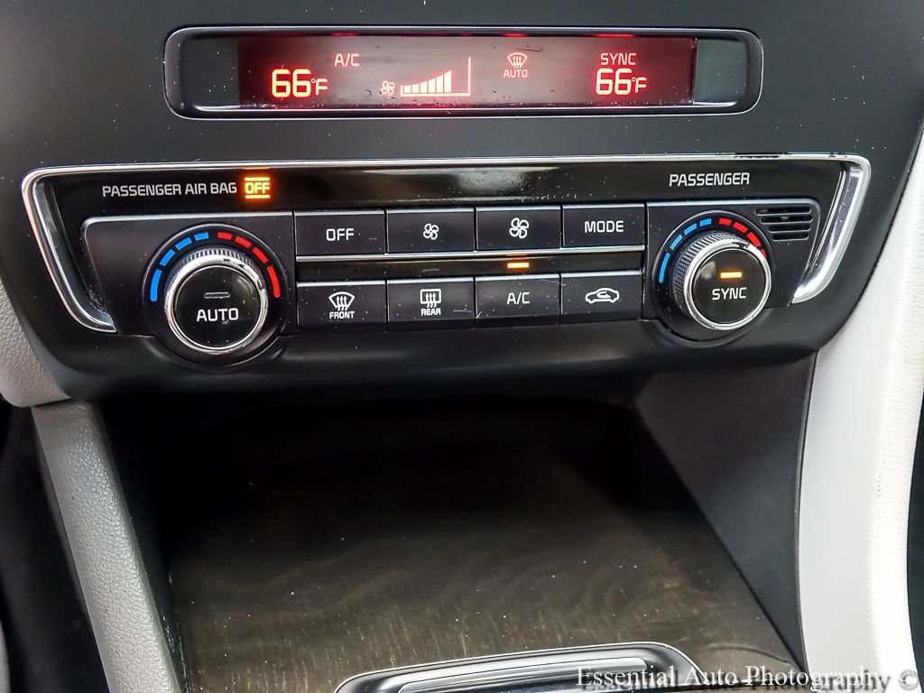 Used 2016 Ebony Black Kia EX image 16