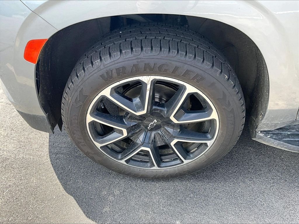 Used 2023 Sterling Gray Metallic Chevrolet RST image 4