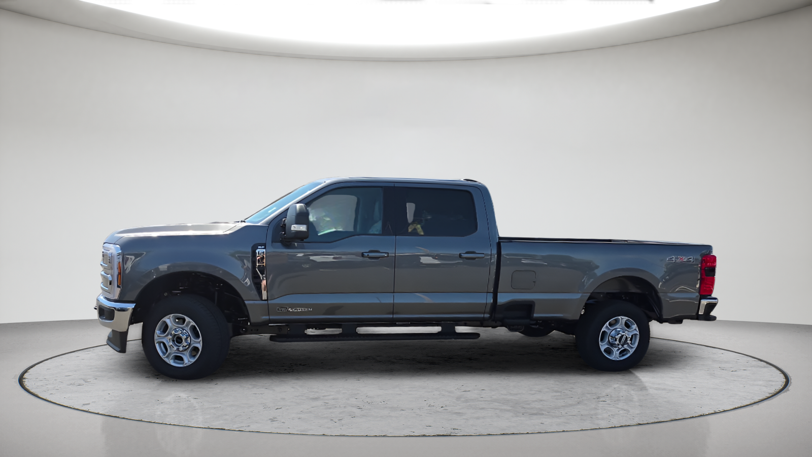 New 2026 Carbonized Gray Metallic Ford F-350® XLT image 11