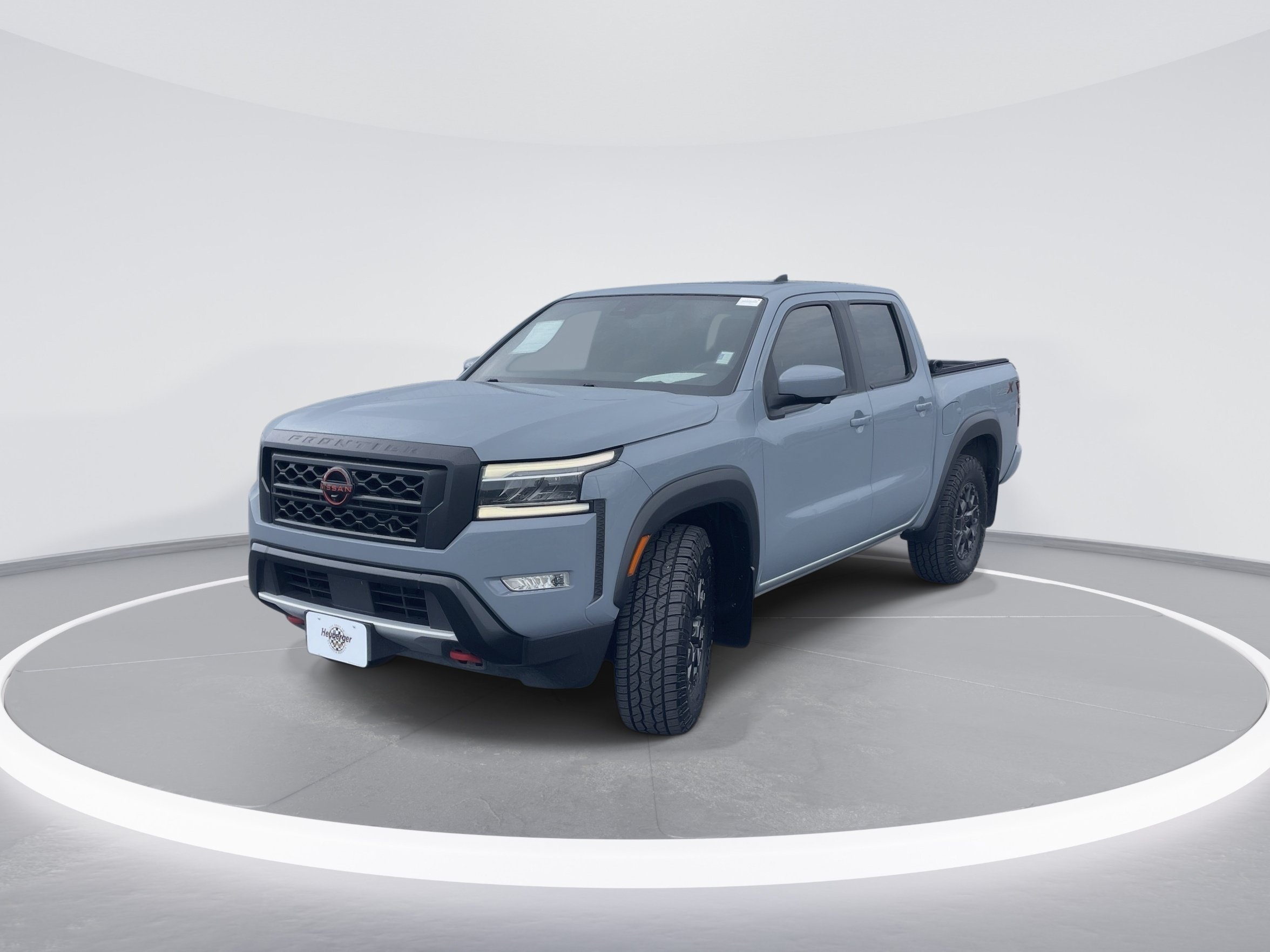 Used 2023 Boulder Gray Pearl Nissan PRO-X image 3