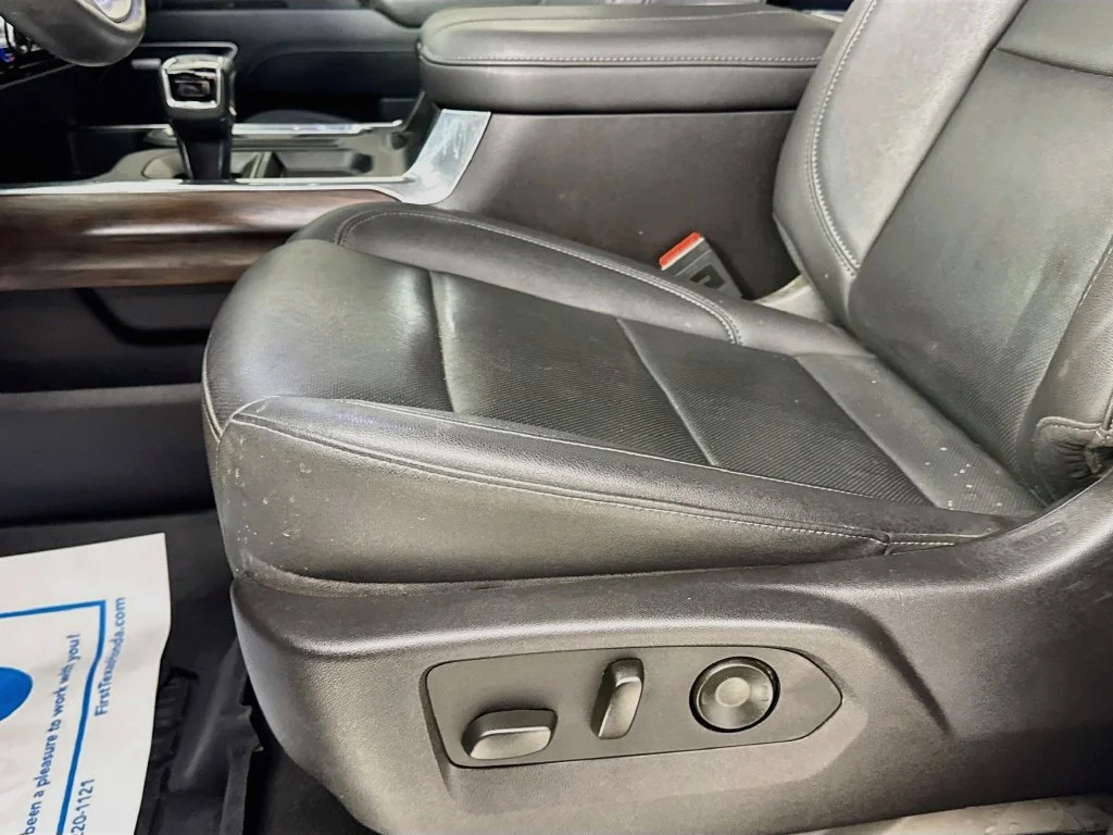 Used 2024 Downpour Metallic GMC SLT image 24