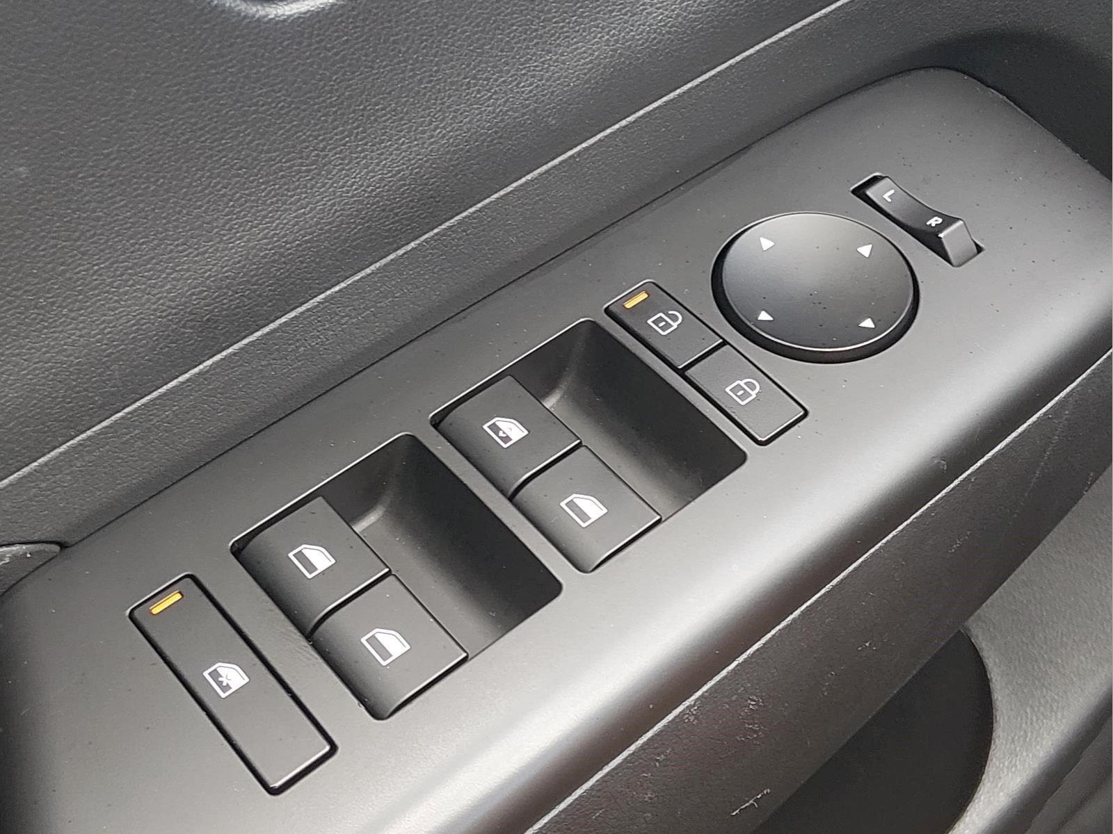 Used 2025 Cyber Gray Metallic Hyundai SEL image 30
