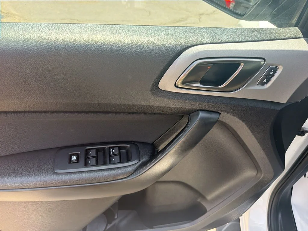Certified Used 2021 Oxford White Ford XLT image 25