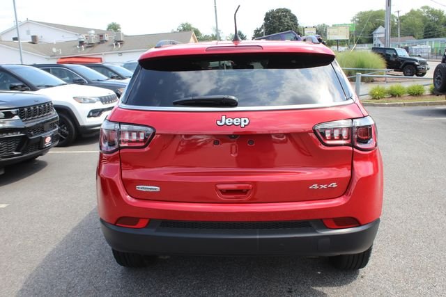 Used 2024 Red Jeep Latitude image 27
