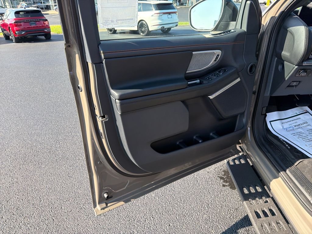 New 2027 Marsh Gray Ford Tremor® image 12
