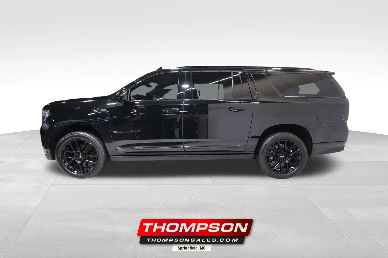 2023 GMC Yukon Denali AWD's photo