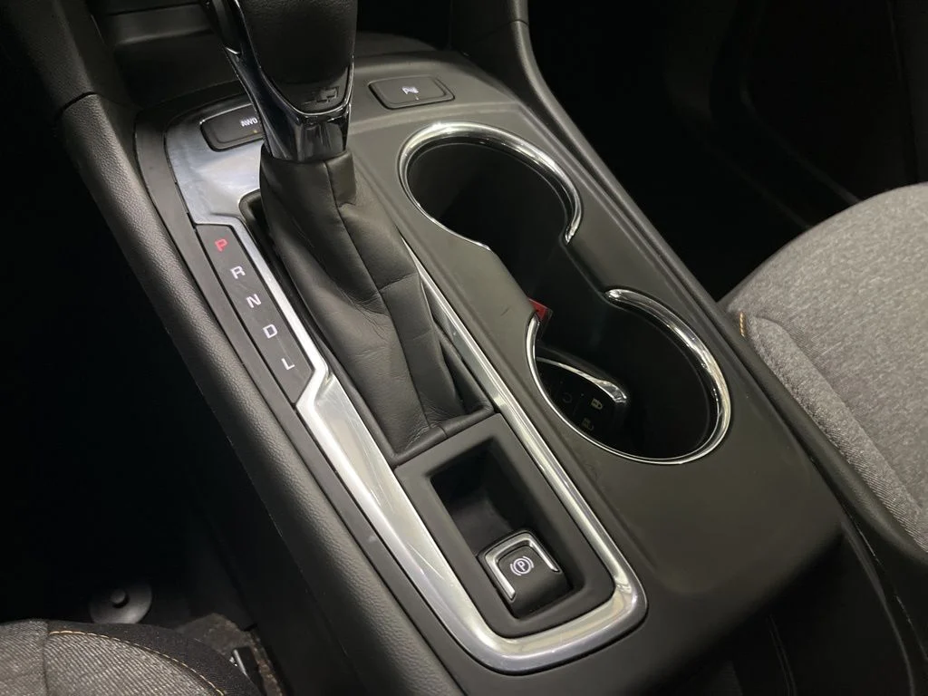 Used 2022 Silver Chevrolet LT image 14