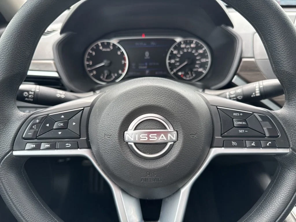 Used 2025 Gray Nissan 2.5 SV image 16