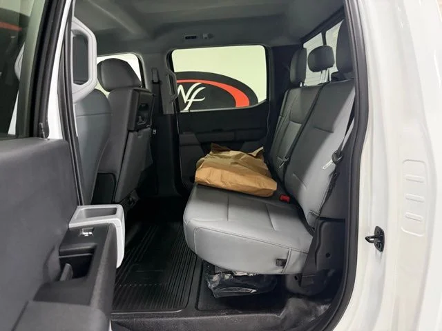 New 2026 Oxford White Ford F-450® XL image 37