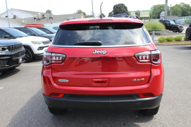 Used 2024 Red Jeep Latitude image 27