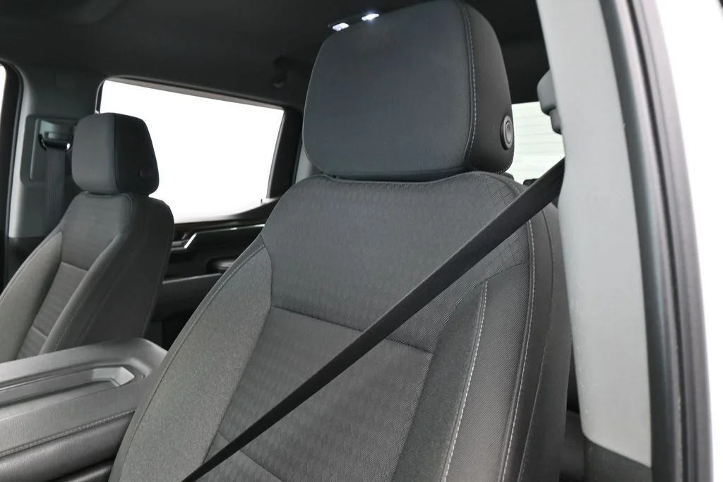 Used 2022 Summit White Chevrolet LT image 15