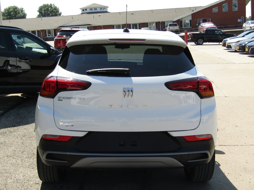 Used 2025 White Buick Preferred image 4