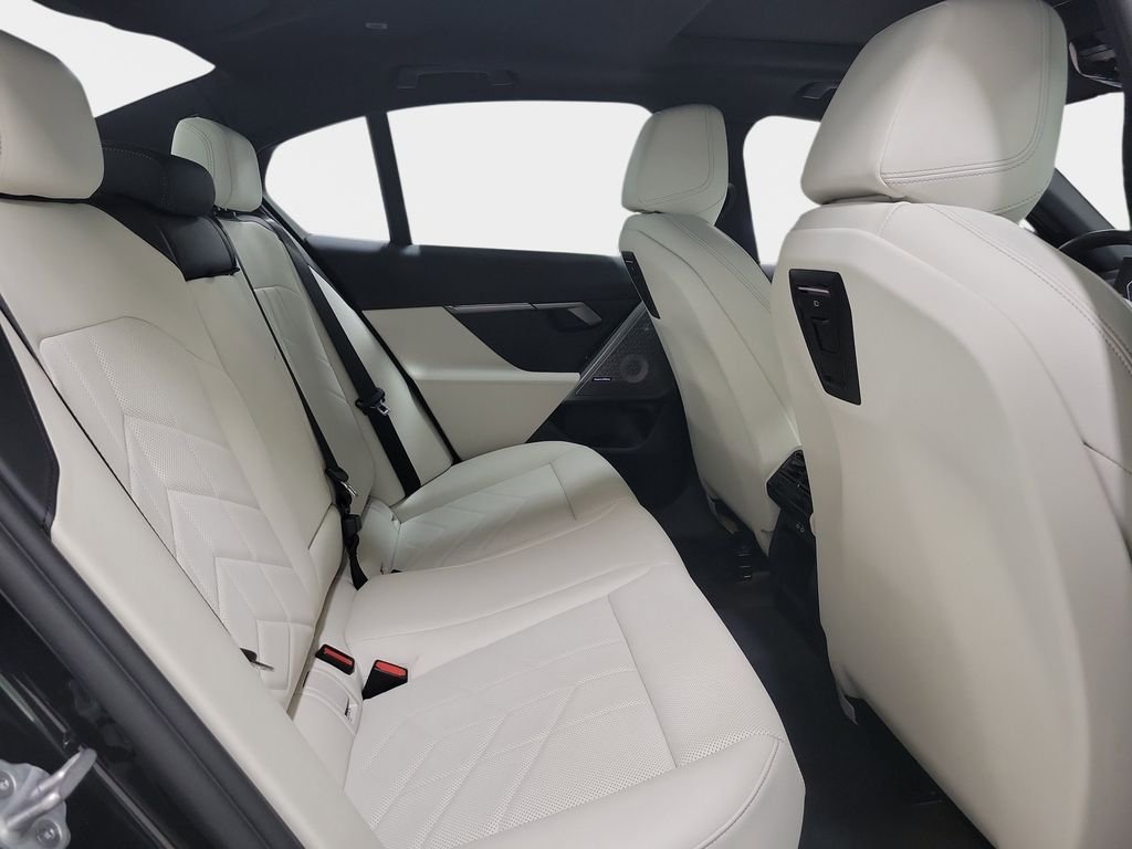 2026 BMW 5 Series 530i - Photo 21