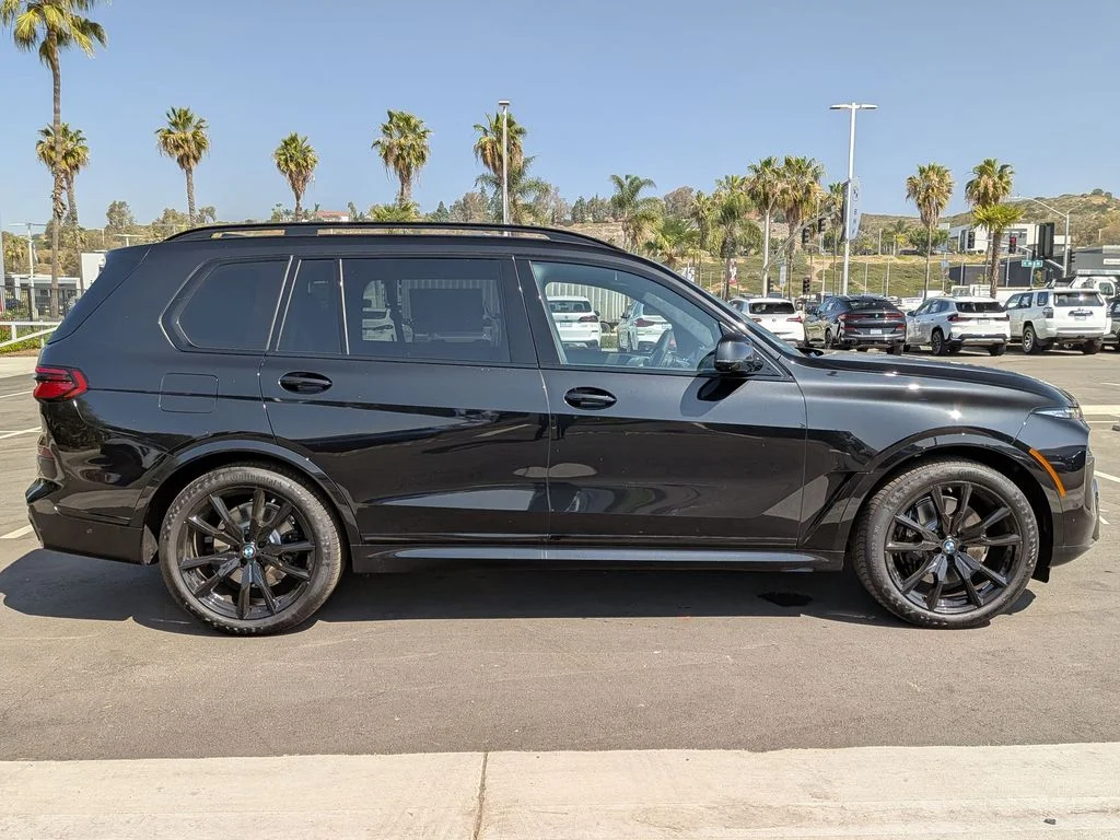 New 2026 Black BMW xDrive40i image 3