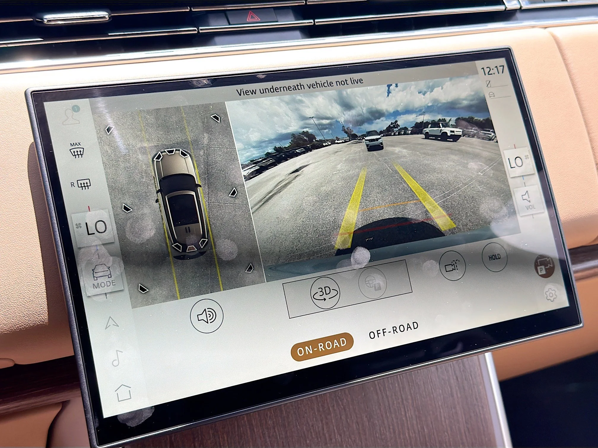New 2026 Fuji White Land Rover SE image 35