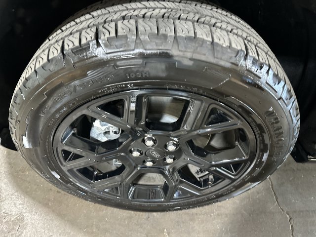 Used 2026 Black Ford Lobo Standard image 23