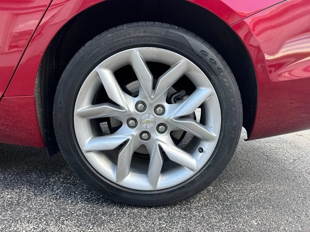Used 2014 Crystal Red Tintcoat Chevrolet LT image 11