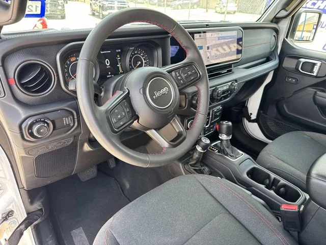 Used 2025 White Jeep Rubicon image 30
