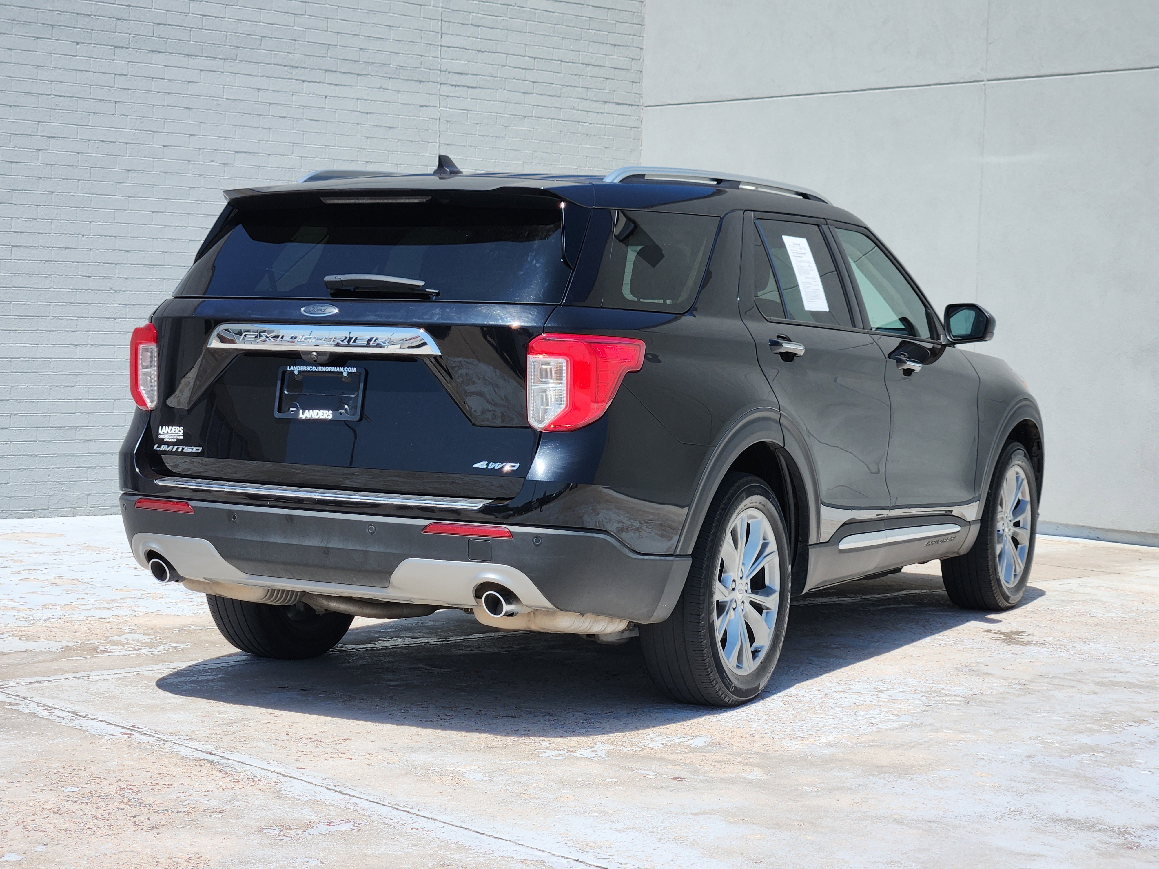 Used 2023 Agate Black Metallic Ford Limited image 8