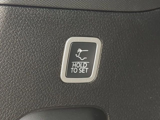 New 2026 Steel Blue Exterior Paint Jeep Limited Reserve image 15
