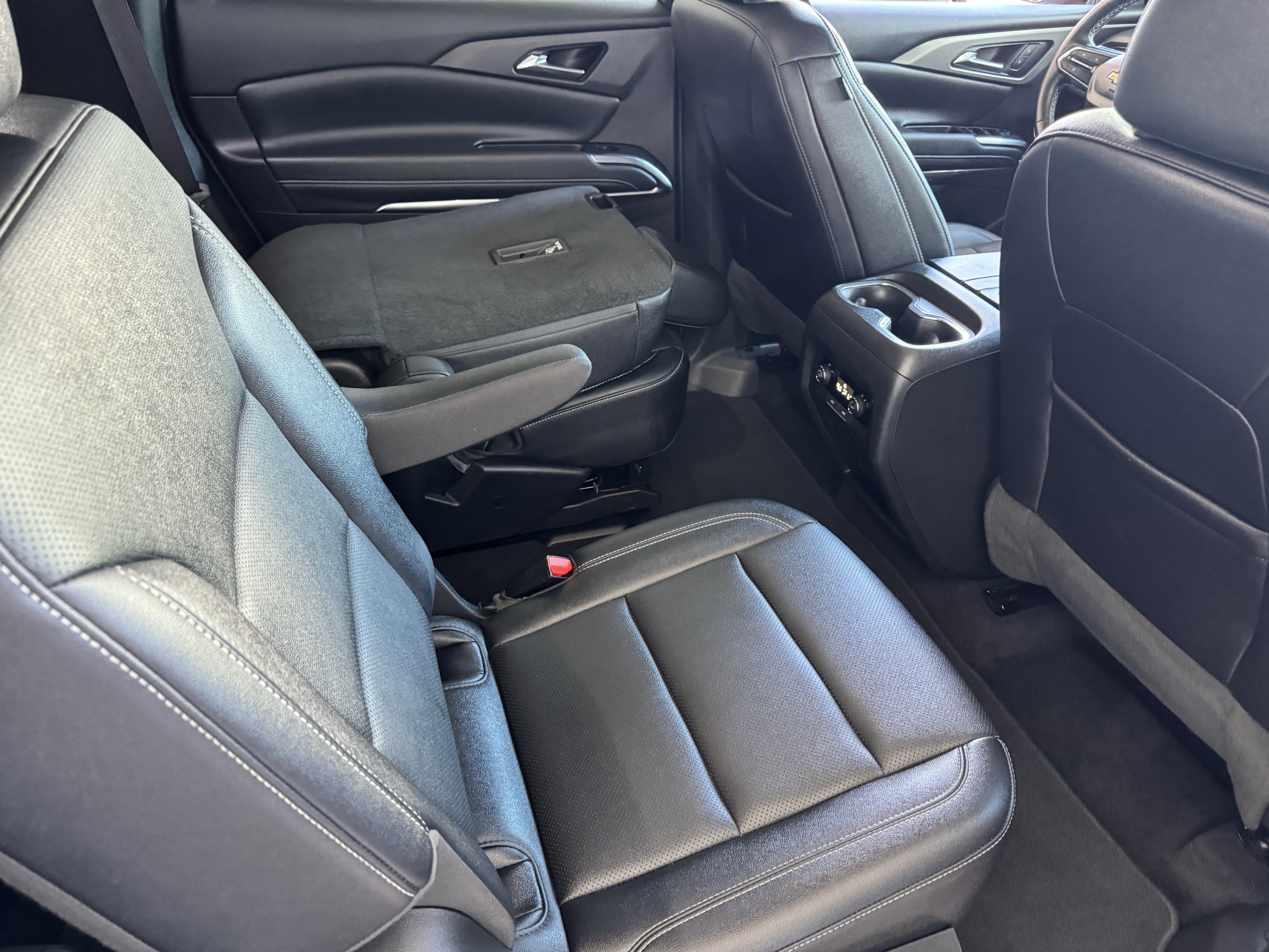 2025 Chevrolet Traverse LT - Photo 21