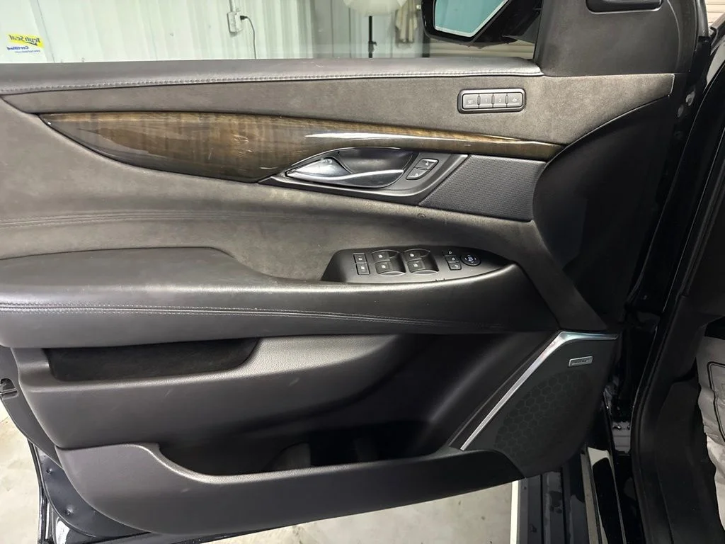 Used 2019 Black Raven Cadillac Platinum Edition image 9