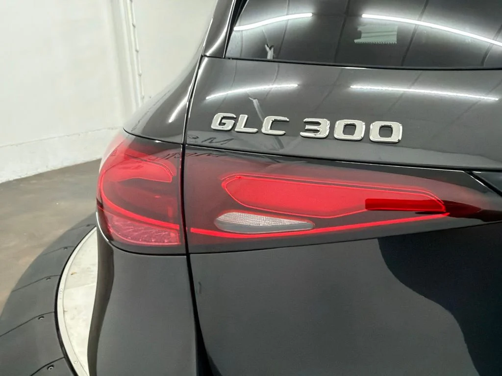New 2027 Gray Mercedes-Benz GLC 300 image 11