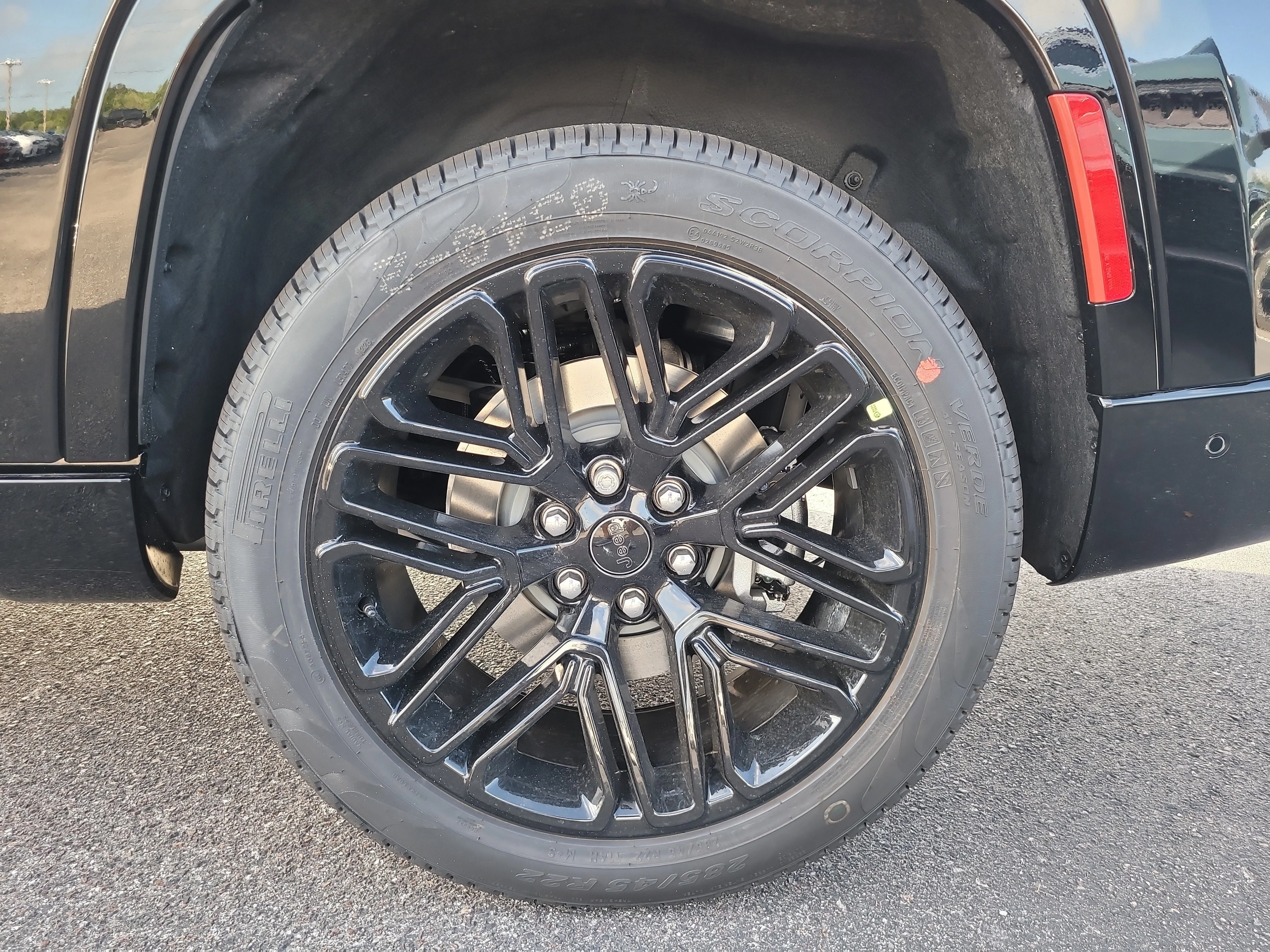 New 2026 High Gloss Black Jeep Limited Reserve image 9