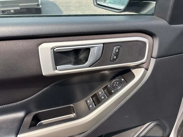 Used 2020 Silver Ford XLT image 28