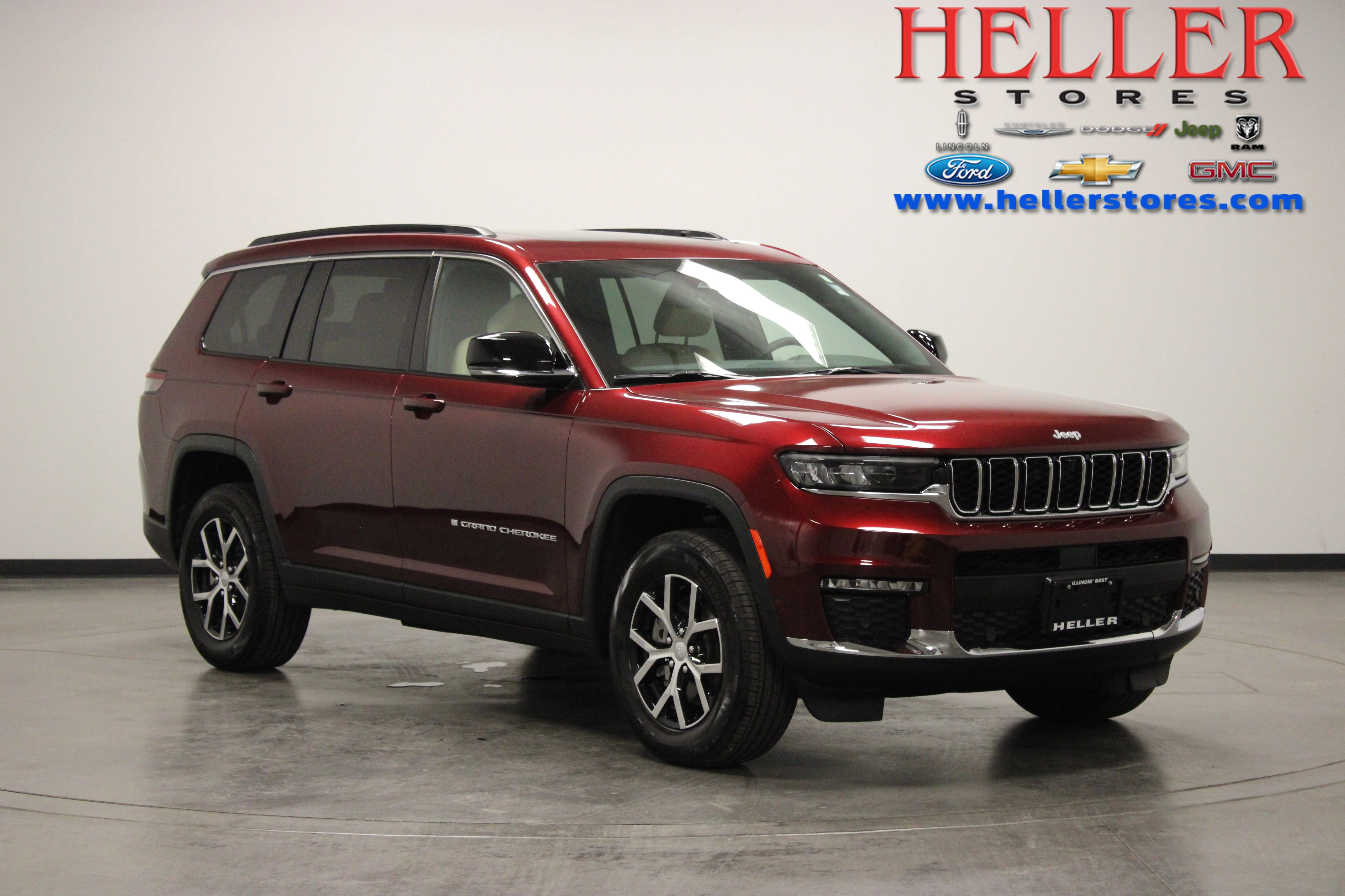 Used 2024 Velvet Red Pearlcoat Jeep Limited image 1