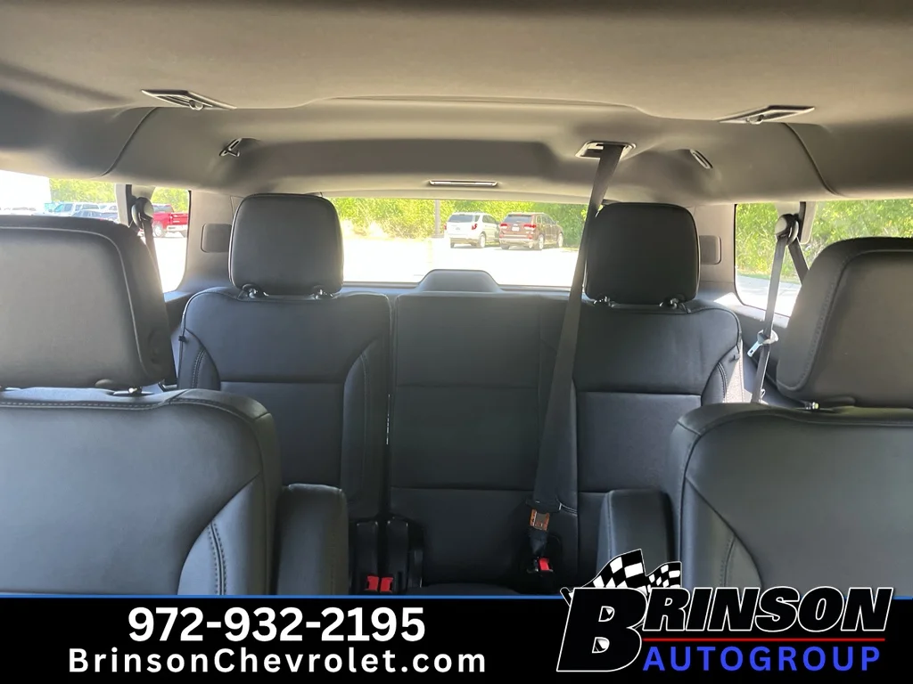 Used 2023 Black Chevrolet Z71 image 15
