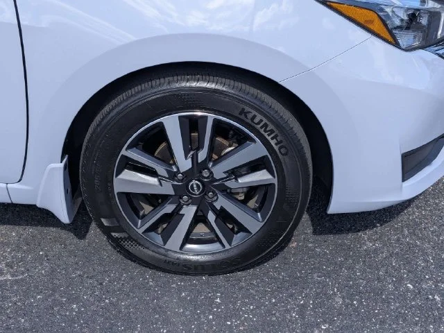 Used 2025 Gray Sky Pearl Nissan SV image 11