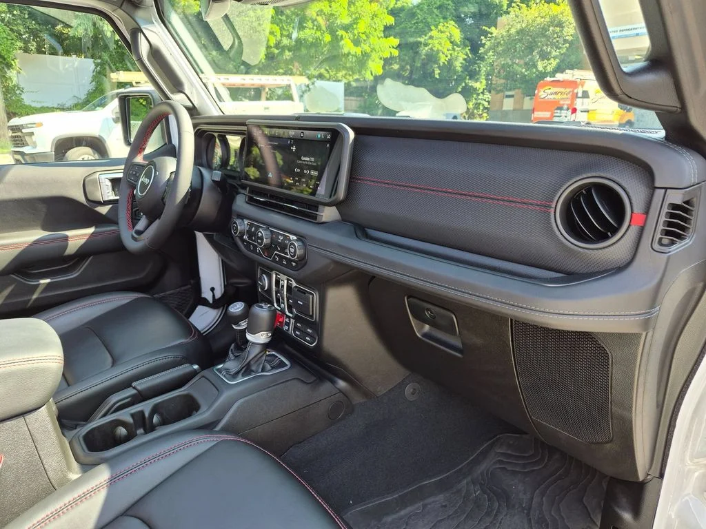 Used 2024 White Jeep Rubicon image 28
