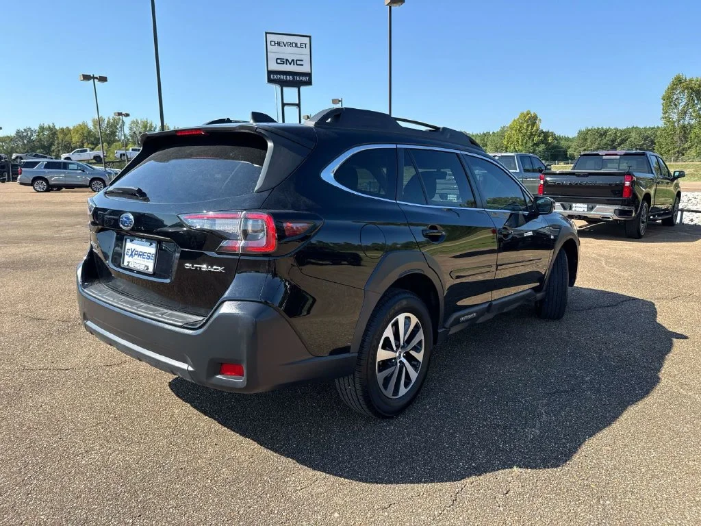 Used 2023 Black Subaru Premium image 7